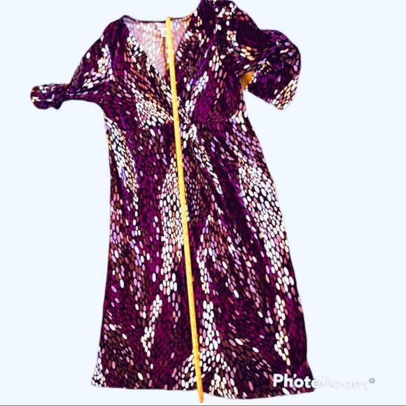 Motherhood Maternity Vneck Purple print 3/4 Sleeve Dress size M - Picture 10 of 12